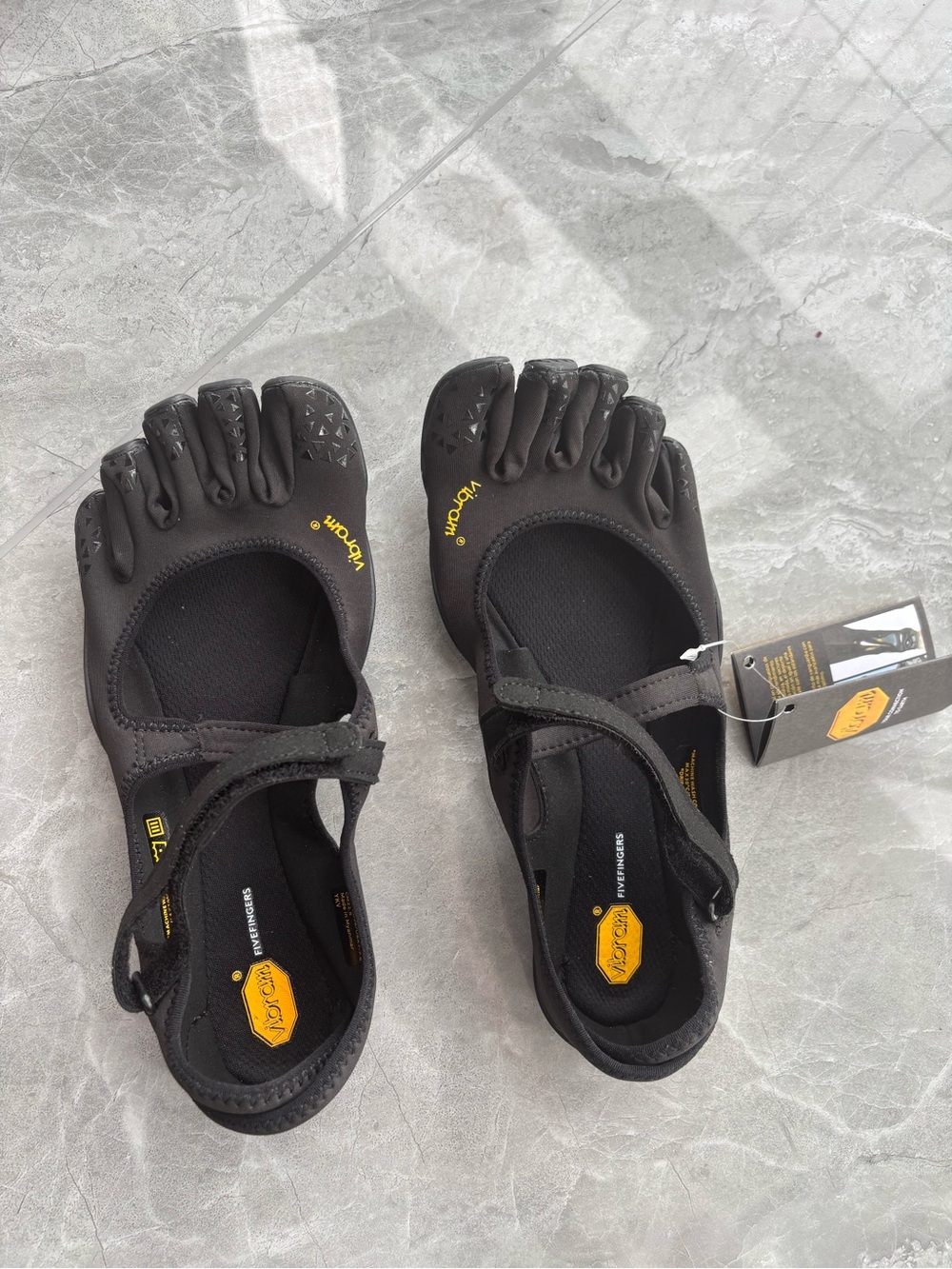 Vibram Womenms Black FiveFinger V-SOUL